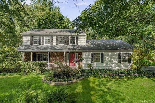 5 Stormville Road, Hopewell Junction, NY 12533