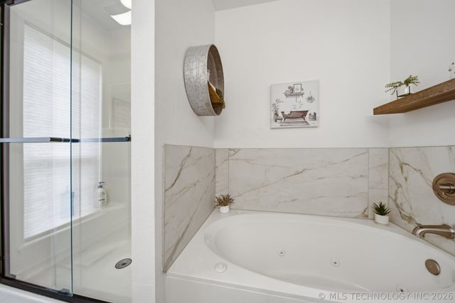 14205 S 220th Avenue E, Coweta, OK 74429