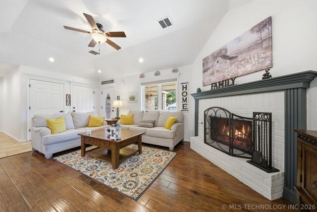 14205 S 220th Avenue E, Coweta, OK 74429