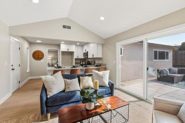 7360 Salazar Dr, North Highlands, CA 95660