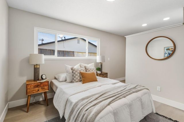 7360 Salazar Dr, North Highlands, CA 95660