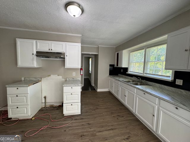 1580 Childress Drive, Atlanta, GA 30311
