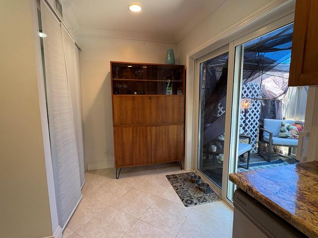 113 NE 20th Court 4g, Wilton Manors, FL 33305