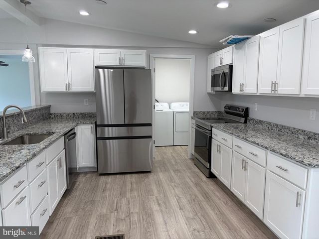 2 TAMARAC TRL, Middle River, MD 21220