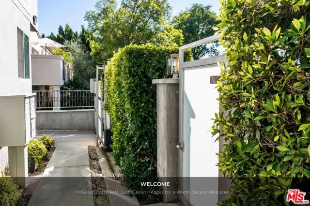 866 N Hilldale Avenue Unit 3, West Hollywood, CA 90069