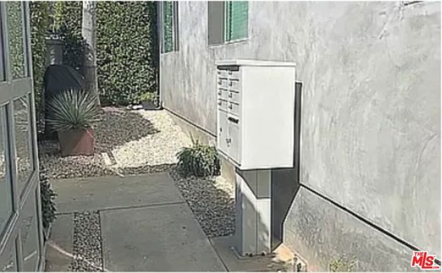 866 N Hilldale Avenue Unit 3, West Hollywood, CA 90069