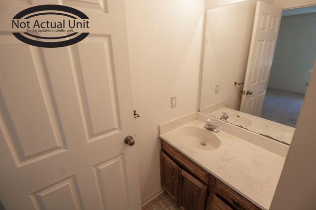 1918 MIRTLE GROVE CT, Columbia, MO 65201