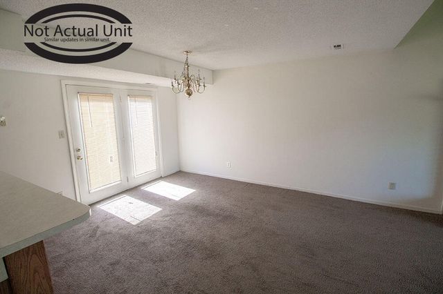 1918 MIRTLE GROVE CT, Columbia, MO 65201