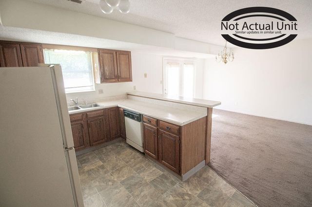 1918 MIRTLE GROVE CT, Columbia, MO 65201