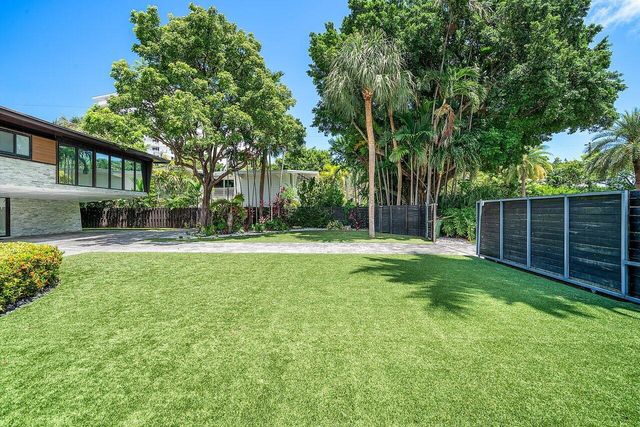 2601 NE 8TH Street, Fort Lauderdale, FL 33304