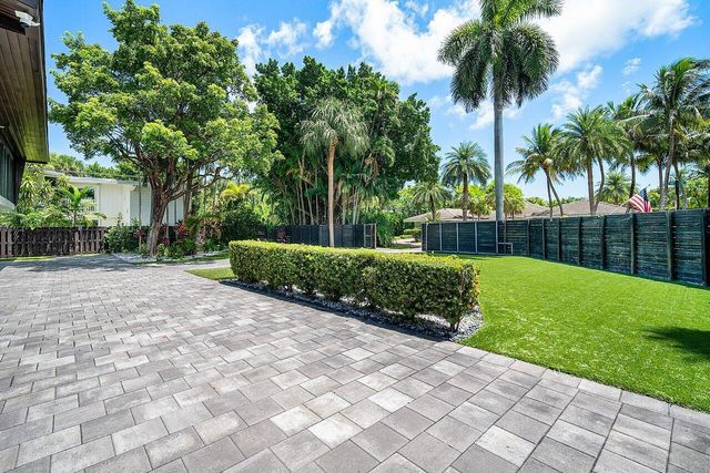 2601 NE 8TH Street, Fort Lauderdale, FL 33304