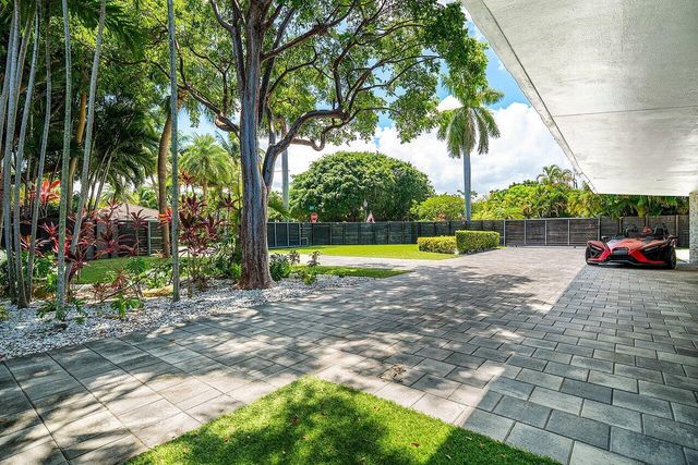 2601 NE 8TH Street, Fort Lauderdale, FL 33304