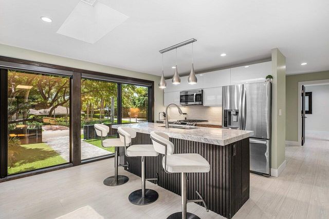 2601 NE 8TH Street, Fort Lauderdale, FL 33304