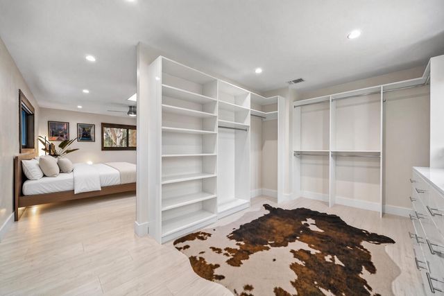 2601 NE 8TH Street, Fort Lauderdale, FL 33304