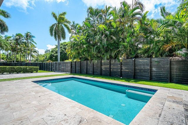 2601 NE 8TH Street, Fort Lauderdale, FL 33304
