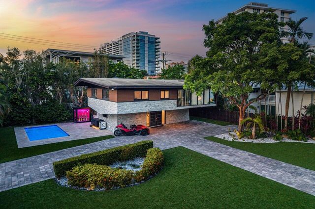 2601 NE 8TH Street, Fort Lauderdale, FL 33304