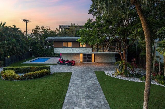 2601 NE 8TH Street, Fort Lauderdale, FL 33304