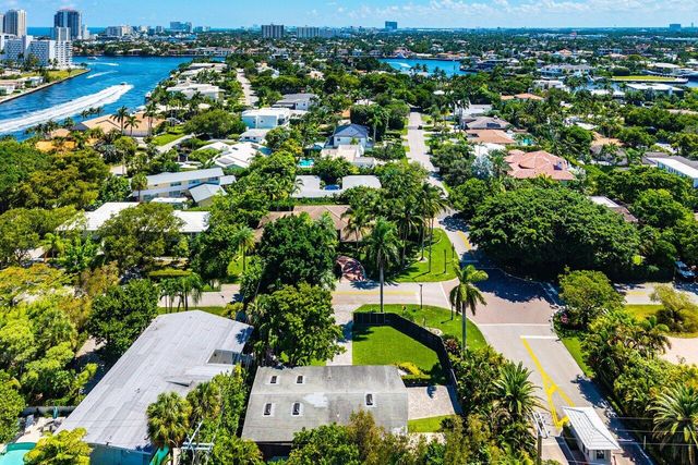 2601 NE 8TH Street, Fort Lauderdale, FL 33304