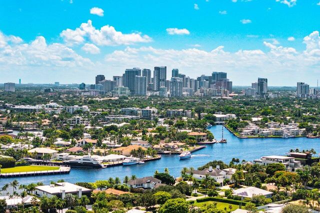 2601 NE 8TH Street, Fort Lauderdale, FL 33304