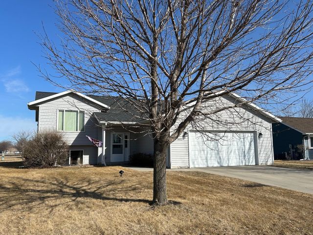 1612 SW Richland Ave, Willmar, MN 56201