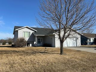 1612 SW Richland Ave, Willmar, MN 56201