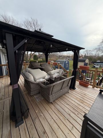 715 Lacy Avenue, Streamwood, IL 60107