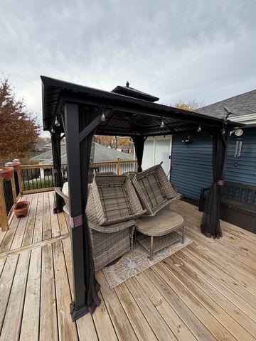 715 Lacy Avenue, Streamwood, IL 60107