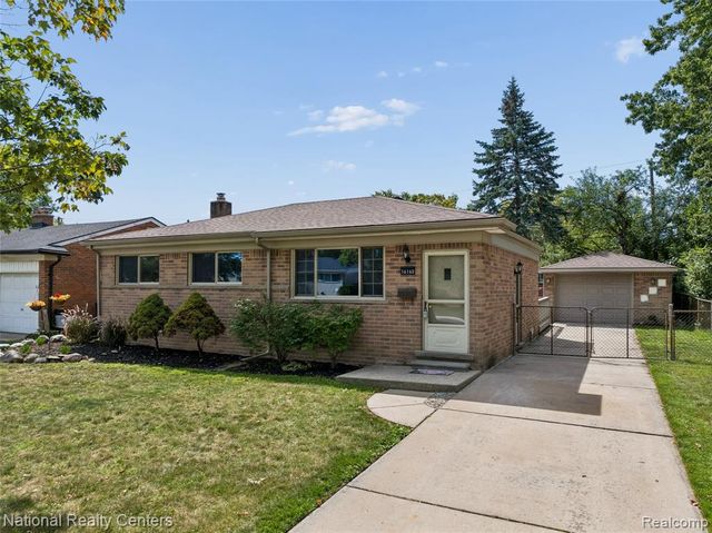 16140 Kennedy Street, Roseville, MI 48066