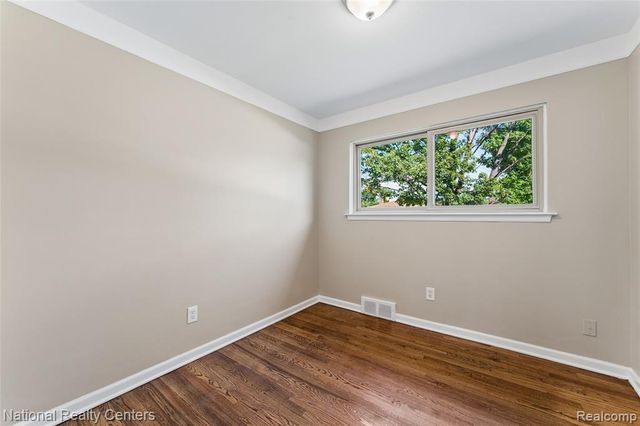 16140 Kennedy Street, Roseville, MI 48066