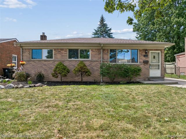 16140 Kennedy Street, Roseville, MI 48066
