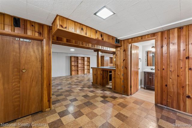 16140 Kennedy Street, Roseville, MI 48066