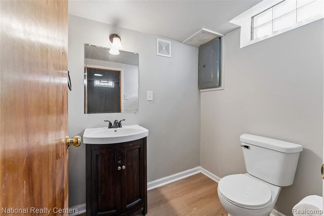 16140 Kennedy Street, Roseville, MI 48066