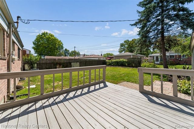 16140 Kennedy Street, Roseville, MI 48066