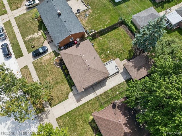 16140 Kennedy Street, Roseville, MI 48066