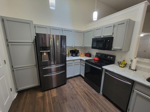 238 Langshire Court, Florence, KY 41042
