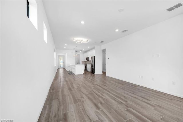 20039 Kingmont DR, Estero, FL 33928