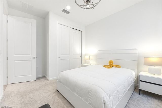 20039 Kingmont DR, Estero, FL 33928