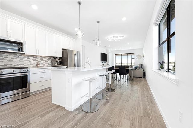 20039 Kingmont DR, Estero, FL 33928