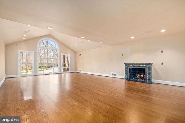 10204 BENTCROSS DR, Potomac, MD 20854