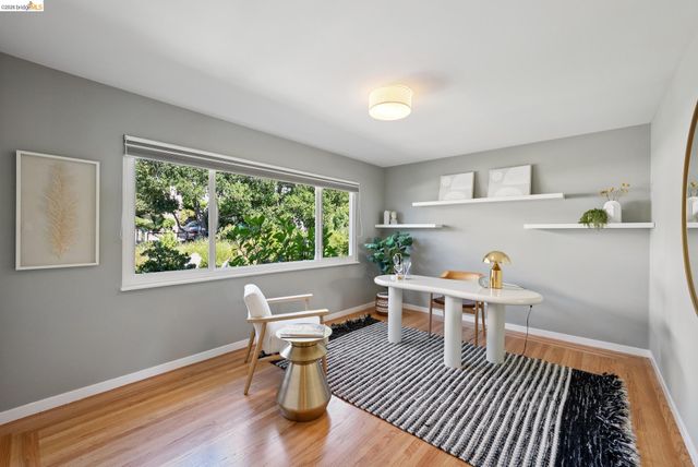 1989 Oakview Dr, Oakland, CA 94602