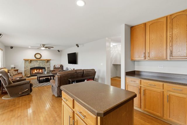 2932 Shetland Lane, Montgomery, IL 60538