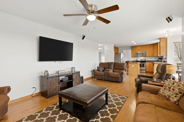 2932 Shetland Lane, Montgomery, IL 60538