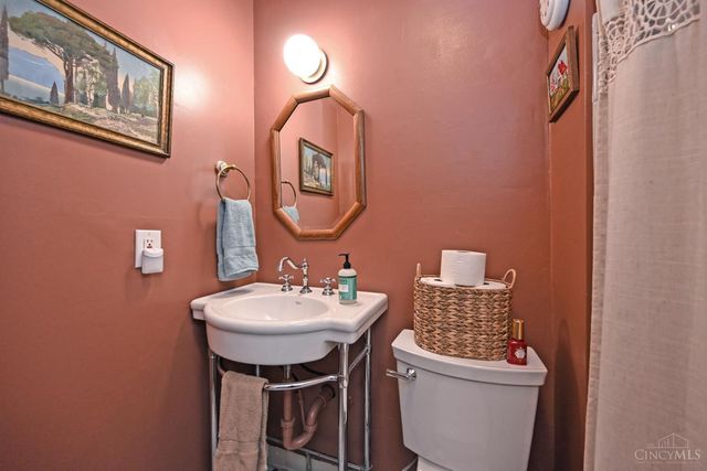 2240 Ravine Street, Cincinnati, OH 45219