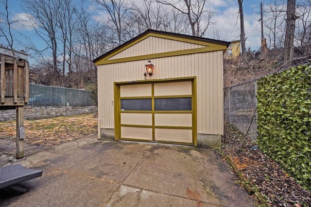 2240 Ravine Street, Cincinnati, OH 45219