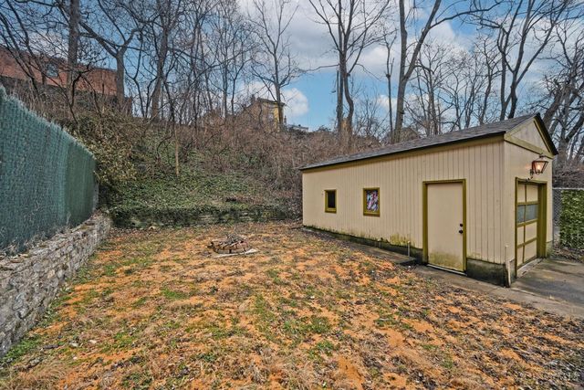 2240 Ravine Street, Cincinnati, OH 45219