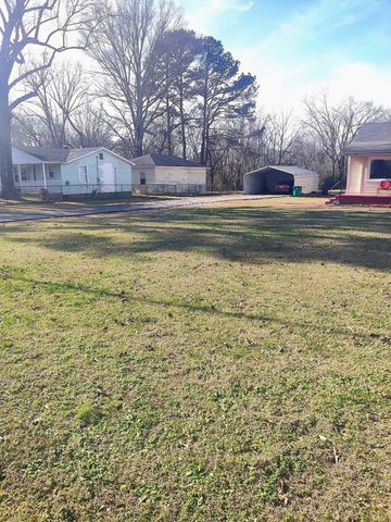 286 Hillcrest Circle Dr, Jackson, TN 38301