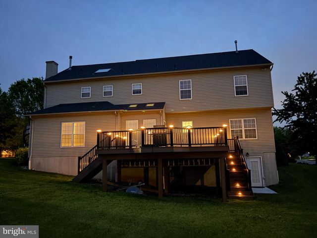 2051 LOCKERBIE RD, Schwenksville, PA 19473