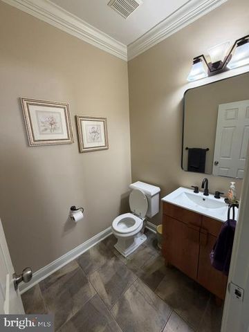 2051 LOCKERBIE RD, Schwenksville, PA 19473
