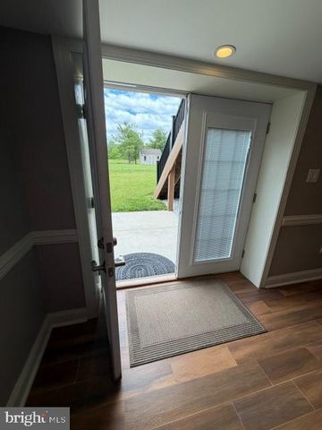 2051 LOCKERBIE RD, Schwenksville, PA 19473