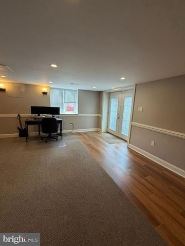 2051 LOCKERBIE RD, Schwenksville, PA 19473